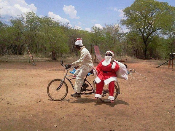 imbutozera's tweet photo. When we visit the village for xmas, we want to sit under tree shades and eat, and joke, and make merry. Don't we?

So, remind those folks not to cut any trees, or they'll see your wrath.

Leave them with some ka money too for planting more.

Merry Xmas🎄

#GreenUganda #GreenXmas https://t.co/cFrYaHQb5P