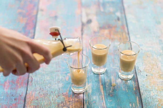 willmixen's tweet photo. Kennst du schon unseren Amaretto-Eierlikör? 🥚🥚🥚
Nein? Dann nichts wie zum Rezept! 😀👉 https://t.co/ELofAzlwKW

#willmixen #eierlikör #likör #drink #schnaps #ostern  #froheostern #osterhase #diy  #brände #tm31 #thermomix #thermomixaus https://t.co/1yFKMqWwyU