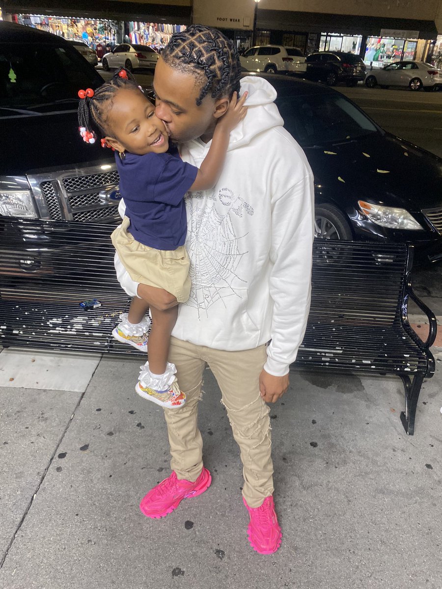 NuskiFrmDaMob's tweet photo. ❤️❤️ https://t.co/svwT4z7hAd