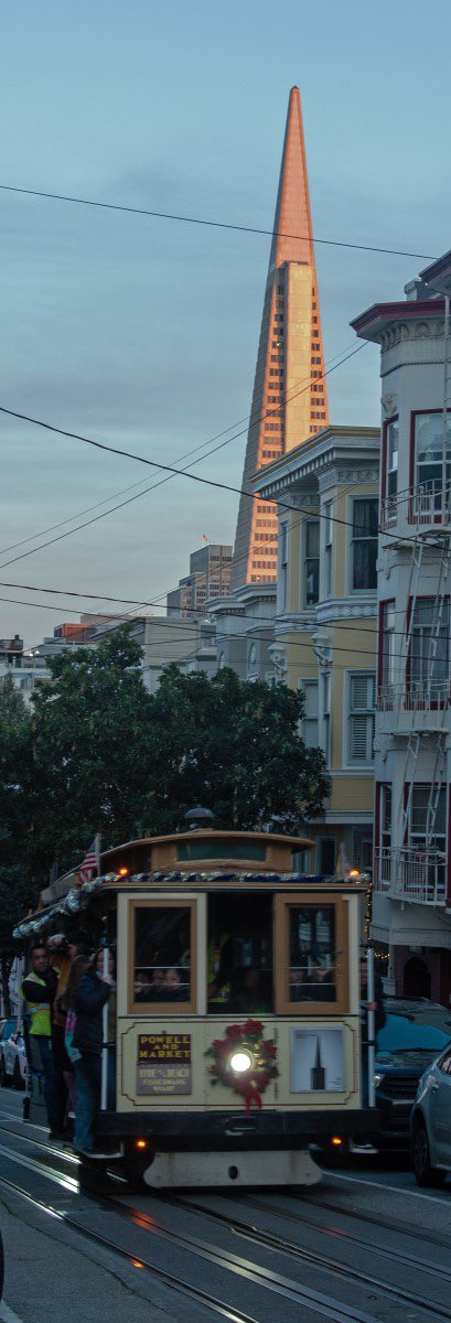 talesoftherails's tweet photo. The last addition to the @SFMTA_Muni @sf_cablecar #cablecarchristmas fleet is car 3 decorated by @GalileoHigh students @sfmsr @munidiaries #SanFrancisco #cablecars #streetsofSF https://t.co/vpd1Ghxgxw
