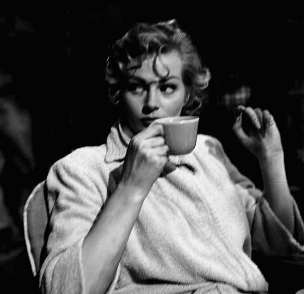 Mood #AnitaEkberg ☕️🤍