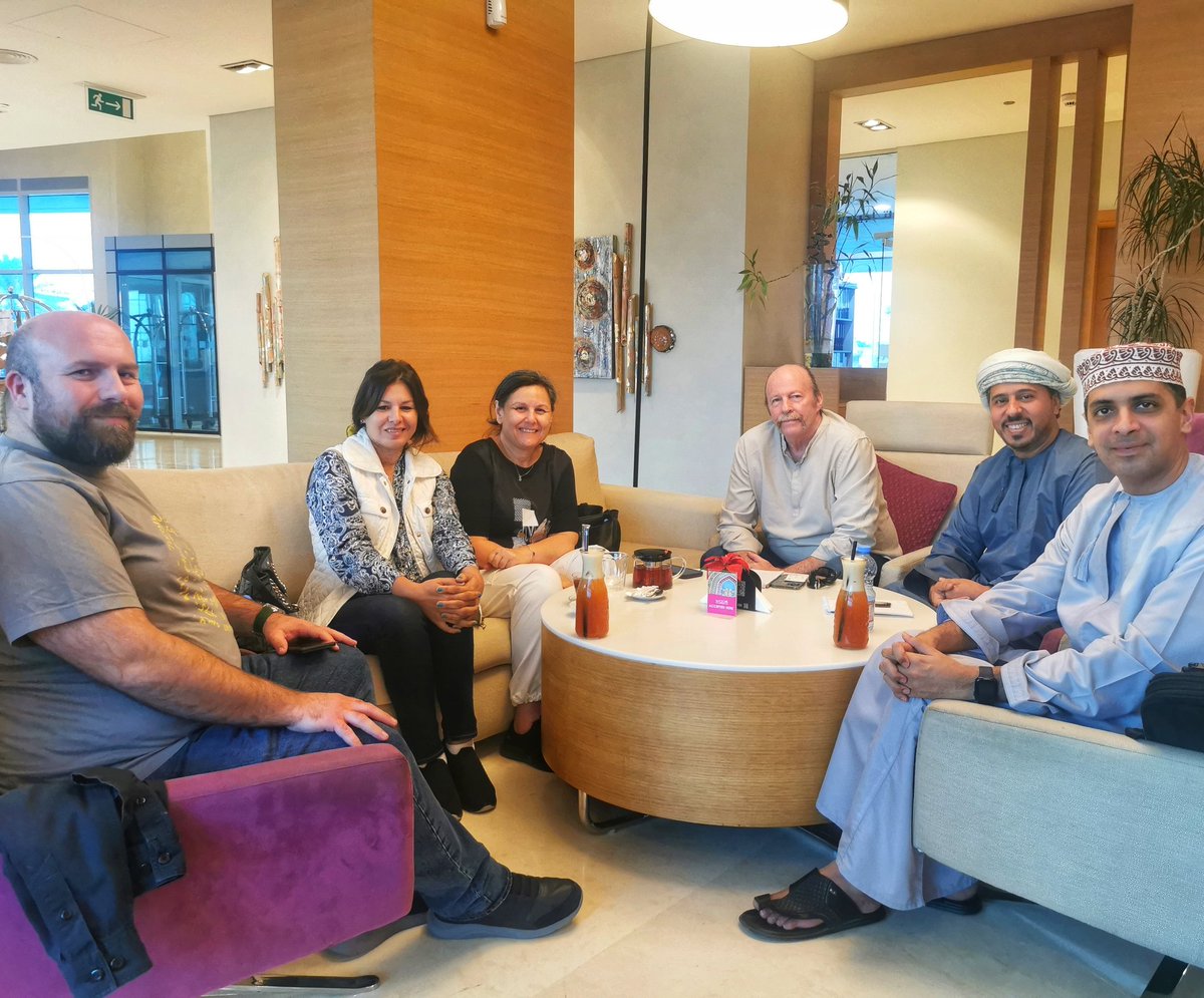 blockclubom's tweet photo. اجتمعت إدارة نادي عمان للبلوكتشين و المصادر المفتوحة مع ممثلي جمعية الانترنت لدراسة فتح فرع للجمعية تحت مظلة النادي. الأمر الذي سيسهم في نشر مبادرات الجمعية لتطوير و توعية مجتمع الانترنت في السلطنة. و تم الاتفاق على عدد من برامج التوعوية و التدريب لهذه السنة. @internetsociety https://t.co/HBYU9kBpk4