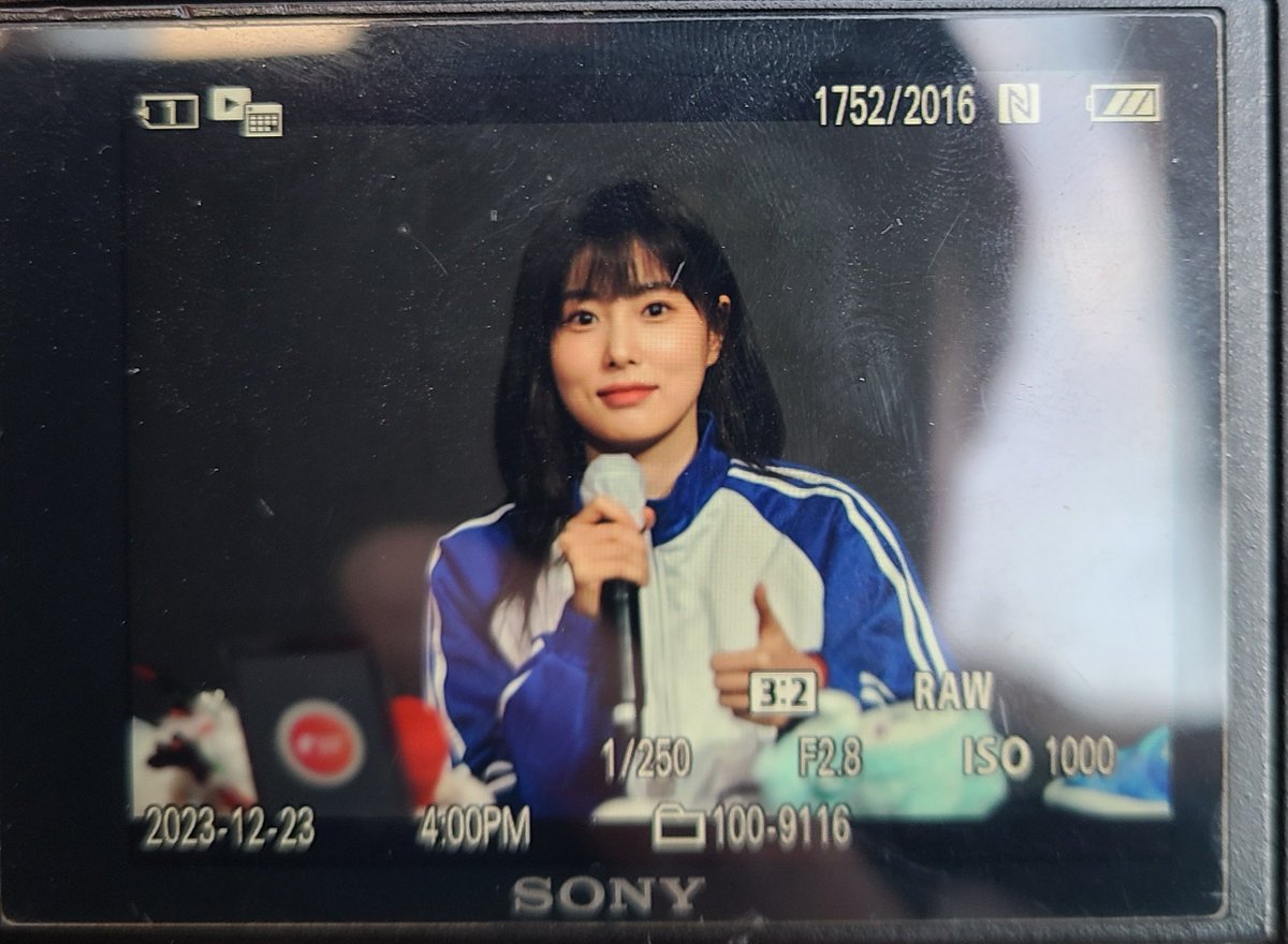 MongD19's tweet photo. 231223 강혜원 팬싸 프리뷰
학교에서 젤 예쁘기로 유명한 학생같아

#강혜원 #KANGHYEWON #カンヘウォン https://t.co/juKkeJkQ4a