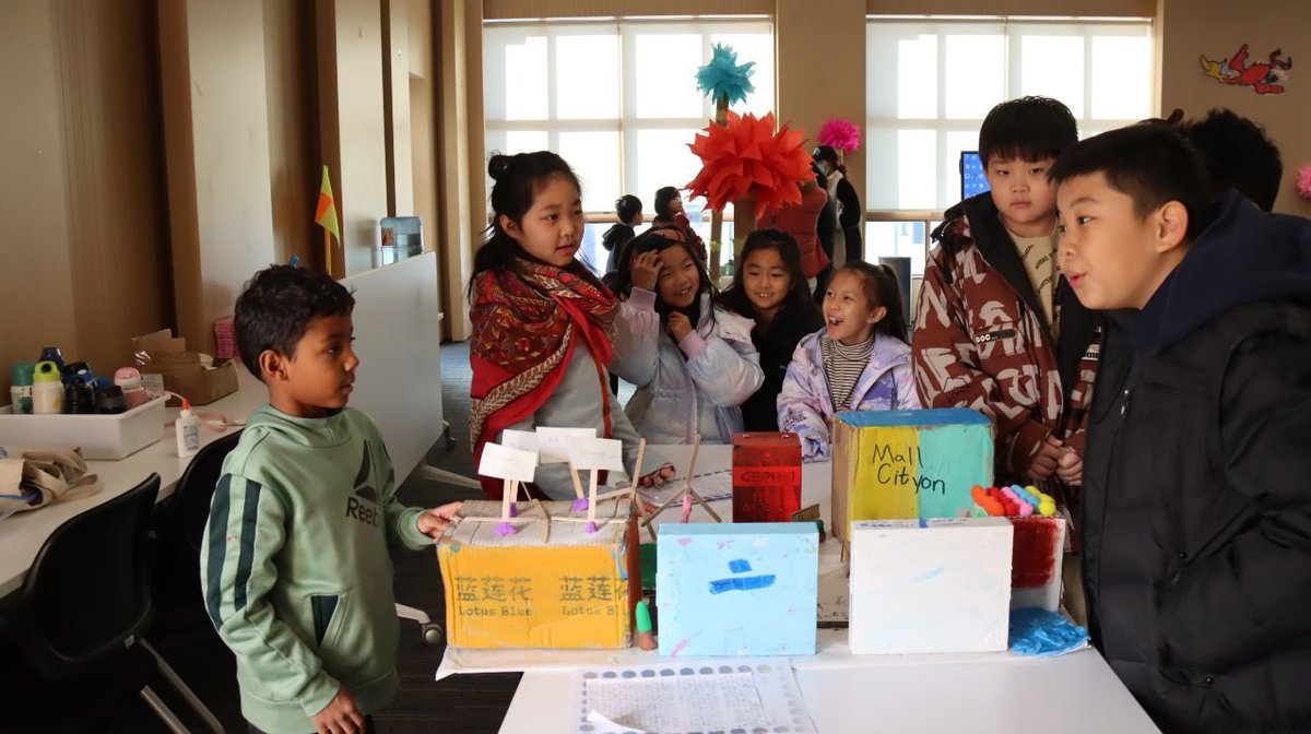 NicoleDorn9's tweet image. G3 Sustainable Cities Showcase๐๏ธ
Itโs incredible how one story (The Lorax) ignited so much passion from these Ss for a more sustainable future! There was so much thought ๐ญ and care โฅ๏ธ that went into their development planning, and it was truly inspiring to see! #SiasIS