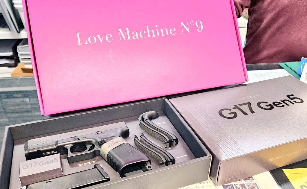 yutakomachi_ch's tweet image. にょき🍄にょき🍄ほほぉー😕

#LIBERATOR