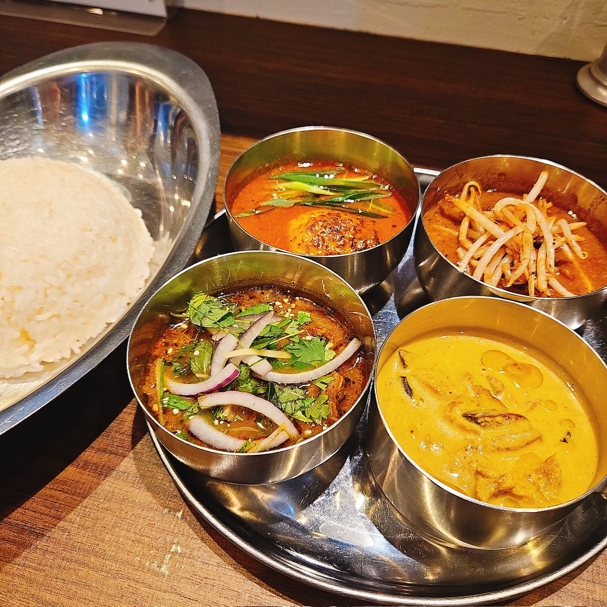 nattou_muri's tweet photo. 2023年食べた特に美味しかったカレー４選！🍛🍴✨

①高円寺「ピピネラ」
②京都「SPICE カレー fam」
③下北「オイシイカレー」
④清澄白河「Spoon」 https://t.co/Z5NKLAtULH