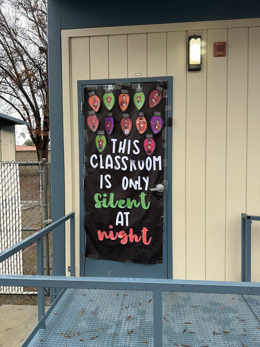 princpayne's tweet photo. McAuliffe’s Annual Door Decorating Contest!  Oh, what fun! #WeArePBV #mcauliffeexplorers https://t.co/HKFJodn6Un