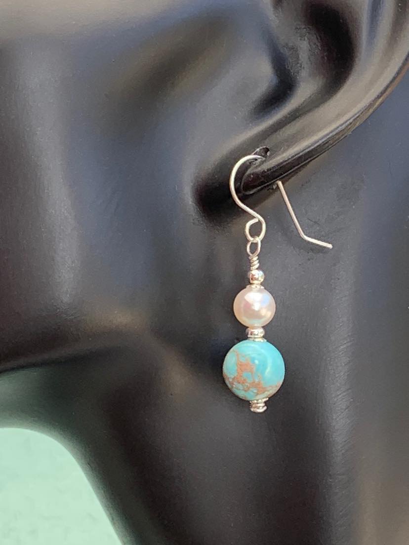 £17.35 via Etsy: Solid Sterling Silver Earrings Bright Freshwater Pearl & Turquoise Jasper: etsy.com/uk/listing/143…

#uniqueearrings #earringsofgemstone #gemstoneearrings #turquoiseearrings #jasperearrings #pearlearrings #silverearrings