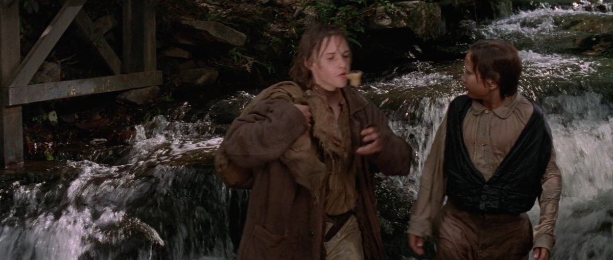 mymoviecaps's tweet photo. Film:#TomandHuck (1995)
Director:#PeterHewitt
Cast:#JonathanTaylorThomas #EricSchweig
#BradRenfro
Two best friends witness a murder and embark on a series of adventures in order to prove the innocence of the man wrongly accused of the crime. https://t.co/gozJHeLHnJ