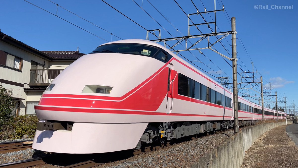 Rail_Channel's tweet photo. 原色 #102F と 苺 #109F を比較
#100系 #スペーシア #いちごスペーシア #東武日光線 #鬼怒川線 #スカイツリーライン https://t.co/UPf2W2Wntk