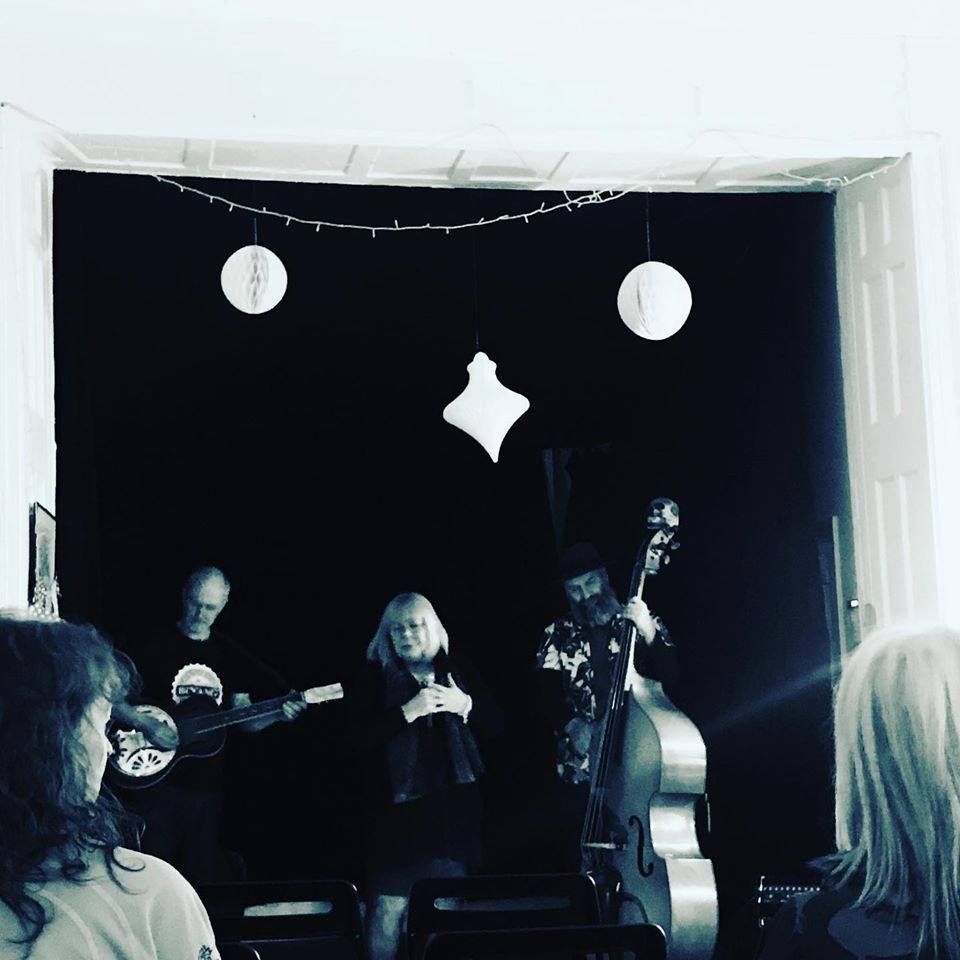 MadeinEVAN's tweet image. EVAN presents... #gigs in the new year.
Mrs Knox &amp;amp; The Good Time Boys &amp;amp;The Clifford Movement, Dufton village hall, 5 Jan.
Mark Stivvy Stephenson &amp;amp; The Rhubarb Thieves, Stainton village hall, 12 Jan.
Doors 7pm, £5 on the door.
buff.ly/41B195K 
#livemusic #localmusicians
