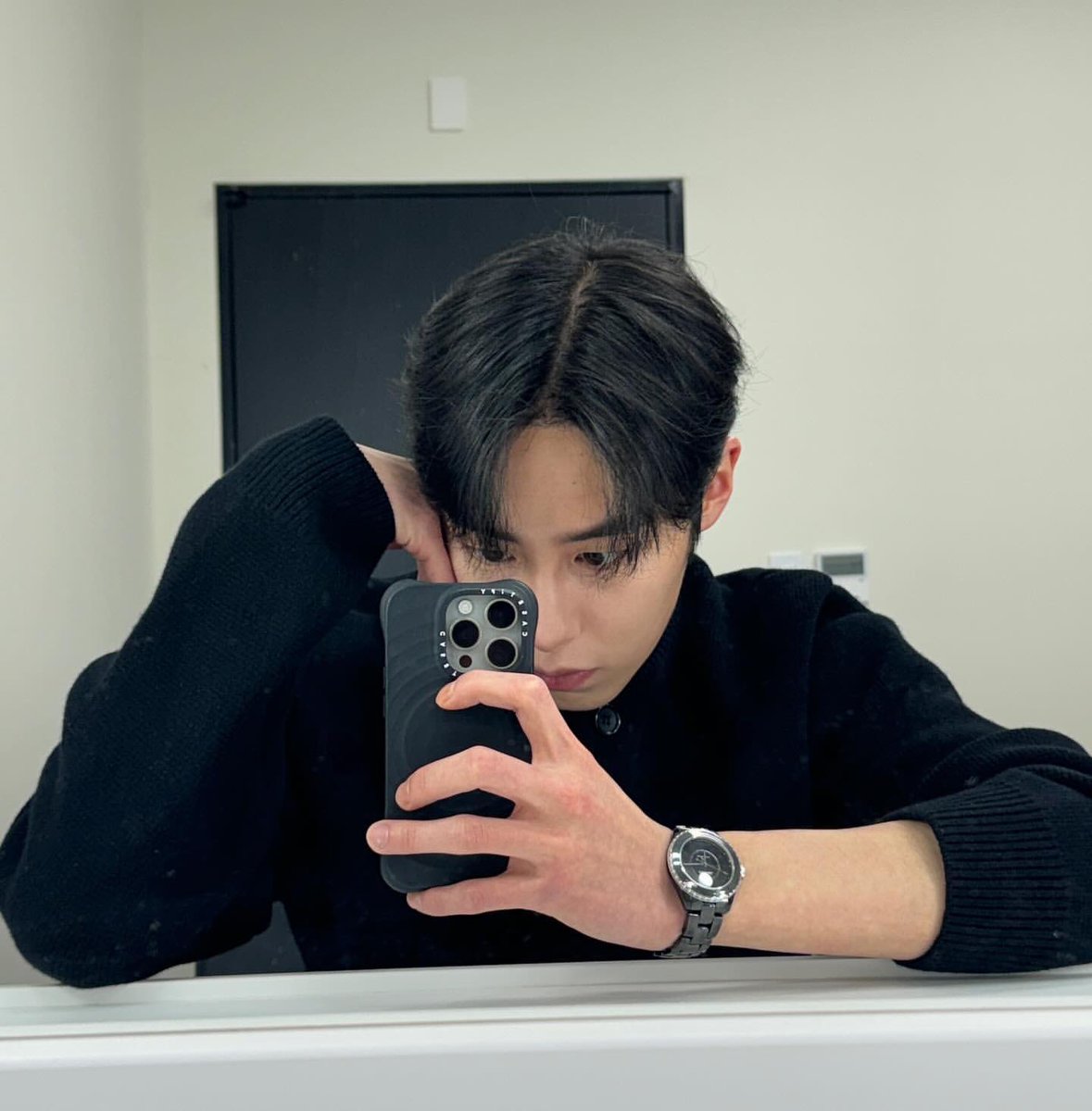taektaekki's tweet photo. 재욱이 얼굴 미쳤다 https://t.co/gSZm2MgV9i