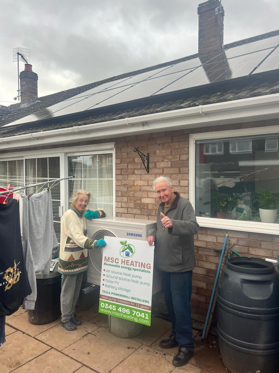 mscheating's tweet photo. Last job before the Big Man comes🎅🏼the 3 Amigos, the best set up you can have 💯🔋💎🔥Merry Christmas
#solaredge 
#airsourceheatpump #solarpv #heatpump 
#solarpanels #Teslapowerwall 
#tesla #solarenergy #powerwallbattery #powerwall #renewableenergy #greenenergy #solarinstallation https://t.co/aK06lrQpWa