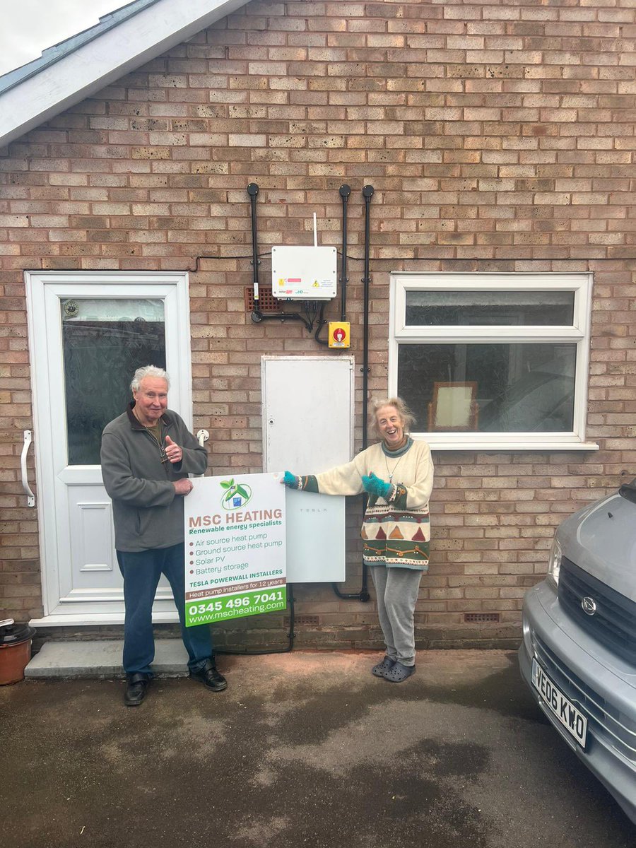 mscheating's tweet photo. Last job before the Big Man comes🎅🏼the 3 Amigos, the best set up you can have 💯🔋💎🔥Merry Christmas
#solaredge 
#airsourceheatpump #solarpv #heatpump 
#solarpanels #Teslapowerwall 
#tesla #solarenergy #powerwallbattery #powerwall #renewableenergy #greenenergy #solarinstallation https://t.co/aK06lrQpWa