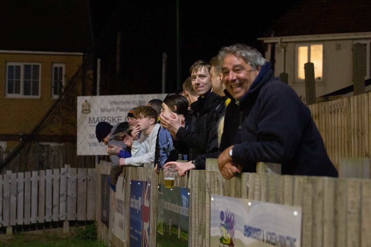 MarskeUnitedFC's tweet photo. 🟡Ever present at Mount Pleasant as club groundsman and now guiding us through these tough times as our new chairman

🔵Big thanks to Mark Hastings-Long and all the volunteers who are working night and day to help save our club

https://t.co/d96n4i76Vy https://t.co/P6nLl3yKKl