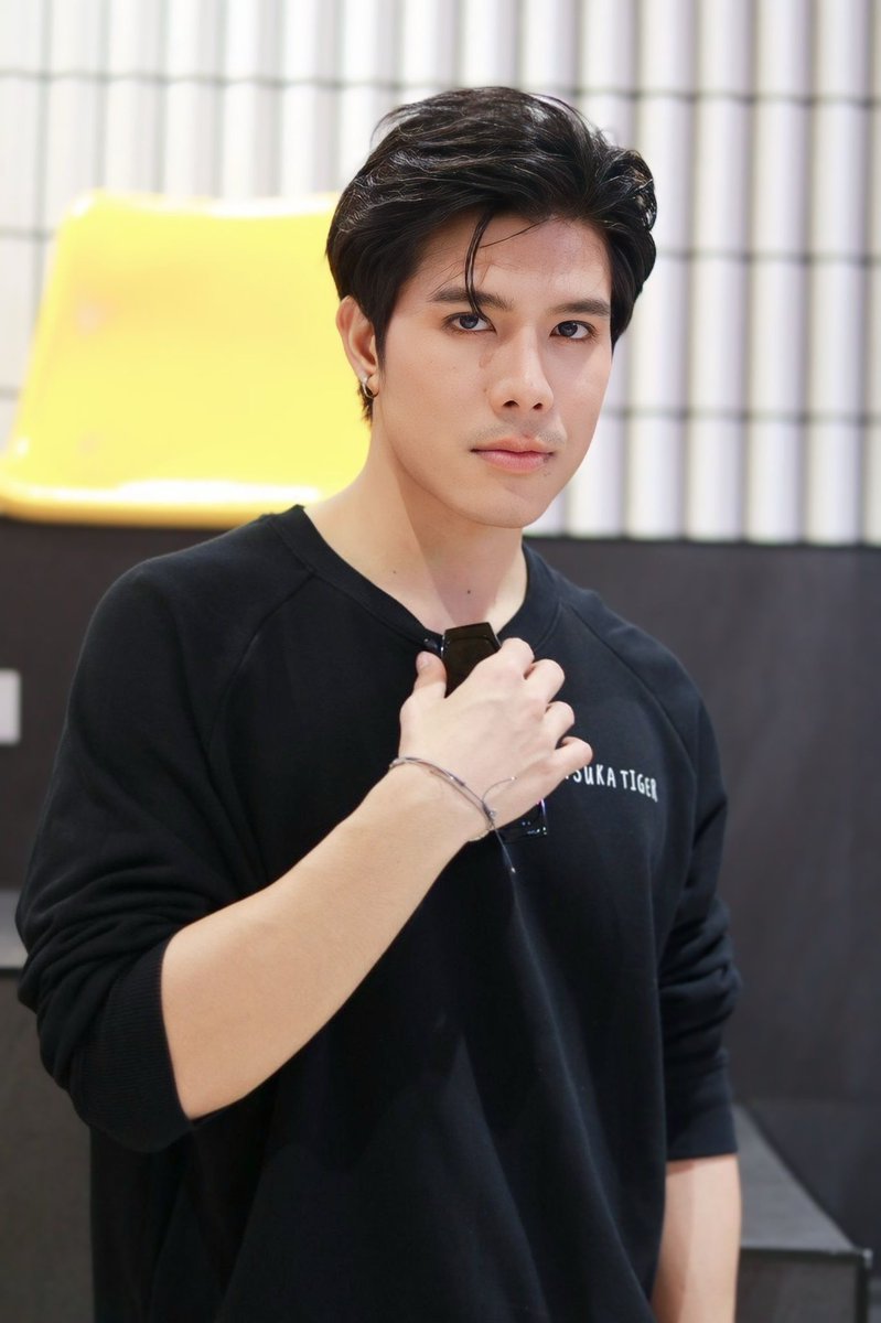 บอกว่าอย่ามองมาแบบนี้ไง ใจมันสั่นรู้บ้างมั้ย🫣😊
#ตัส
#ตัสทศวรรษ 
#buutuss
#buutuss_fanclub
#คนรักตัส🌻
#ทานตะวันของตัส🌻