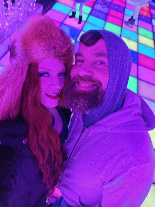 May all your days be merry and bright 💖 https://t.co/NR4Y2p3o4w<a href="/tag/mvsales"class="tags"><span>#mvsales</span></a>