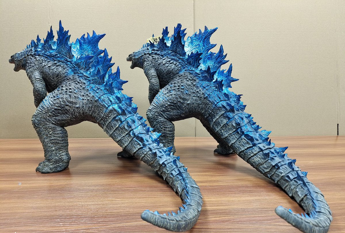 [Update Log] On your left of each image is the final product of our Godzilla 2019. Please enjoy. ‘TOTM-GZ005: Godzilla 2019’ and ‘TOTM-GZ006: Godzilla 2019(Atomic-Charged) will be ready to ship in late February 2024. Merry Christmas. #Godzilla #Godzilla2019 #GodzillaMovie