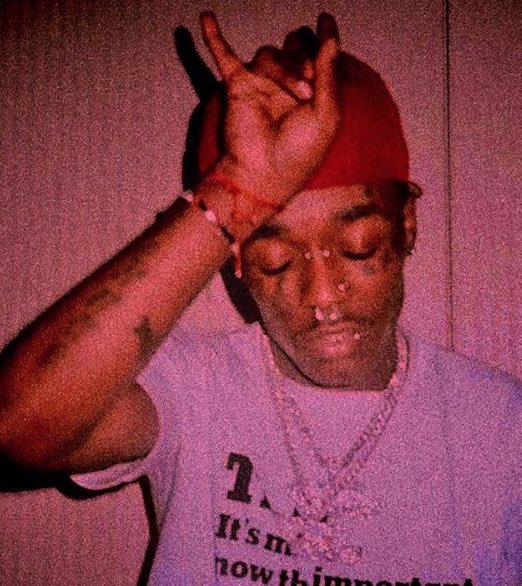 babyphuto's tweet photo. 2019 uzi, what a time https://t.co/8OqHEG5exM