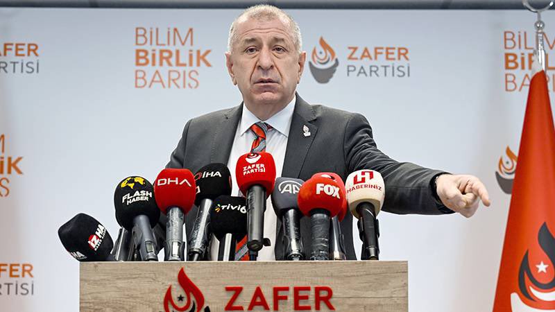 💥Ümit Özdağ:

“HDP milletvekilleri, Türkiye'nin düşmanlarıdır. Bunlar, Türkiye'nin şerefsiz düşmanlarıdır.”