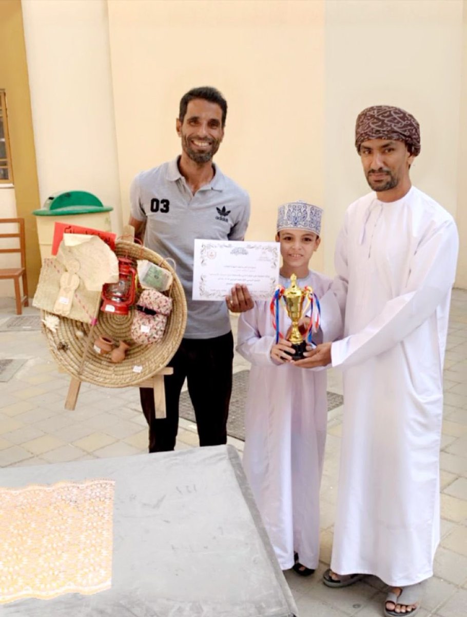 JunadaSchool's tweet photo. بعض الصور من تكريم معلمين مادة الدراسات الاجتماعية بقيادة الأستاذ محمد السعيدي لطلاب الفائزين في مسابقتين التي تم الإعلان عنها في بداية العام الدراسي :-
1- الطلاب المتميزين على المستوى 
الأخلاقي والعلمي . 
2- المشاريع الفائزة في مسابقة مبتكر الدراسات الاجتماعية. https://t.co/maSIpfFv5G