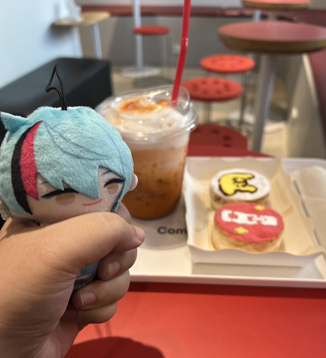 beardraw0's tweet photo. คาเฟ่เจ้าเคียวน่ารักสุดๆ🥹🌙🤘🏻✨ สำหรับ Give away เจ้าเคียวเค้ามีฝากไว้ที่โต๊ะสตาฟน่าจะ 20 กว่าอันนะคับมารับกันได้ 🤘🏻 ขอบคุณสตาฟที่จัดคาเฟ่นี้ขึ้นมานะค้าบบบ💙💙💙💙✨#Kyomories1229 https://t.co/u1RnfDOgsA