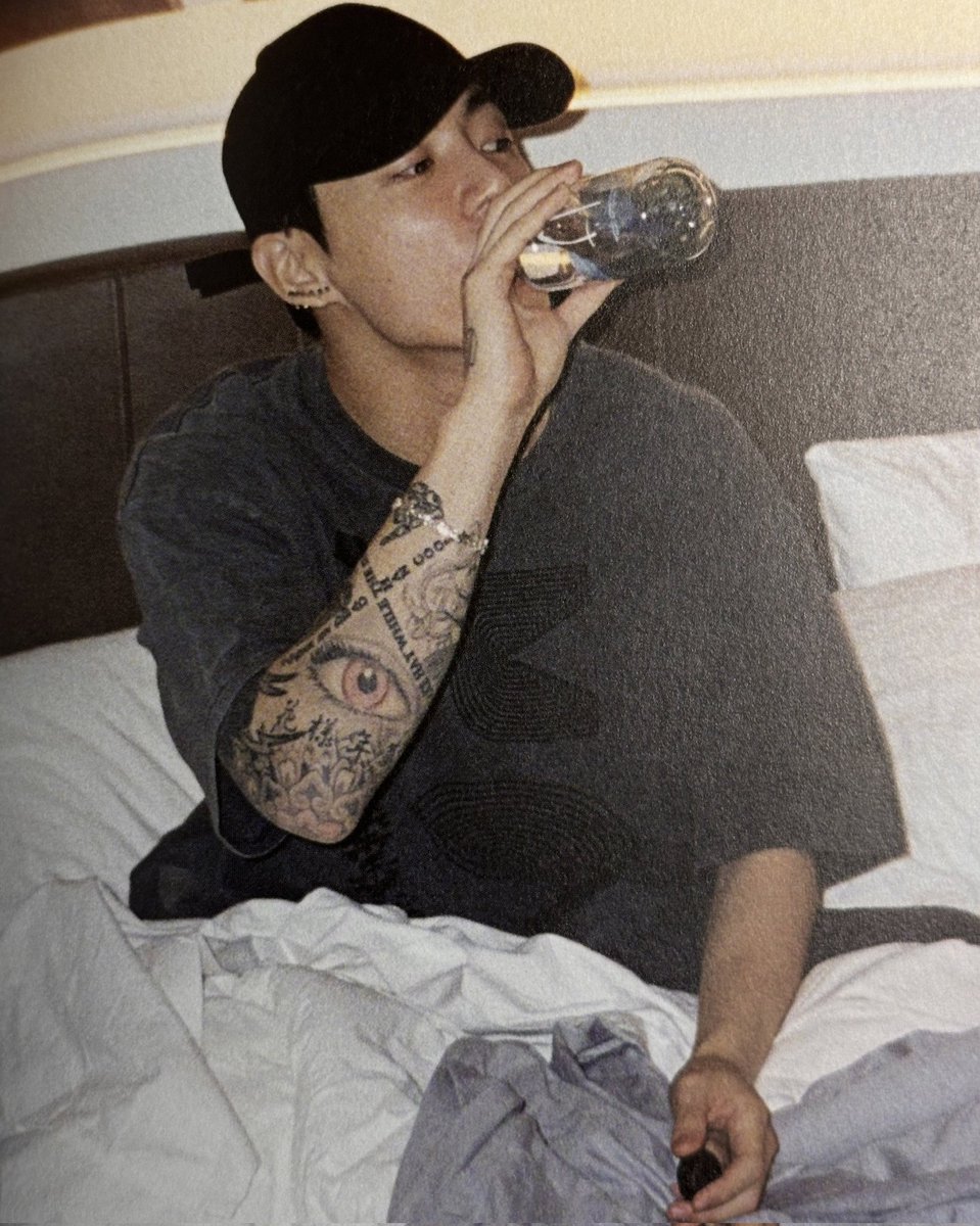 JeonEsHi97's tweet image. Jungkook                           also Jungkook