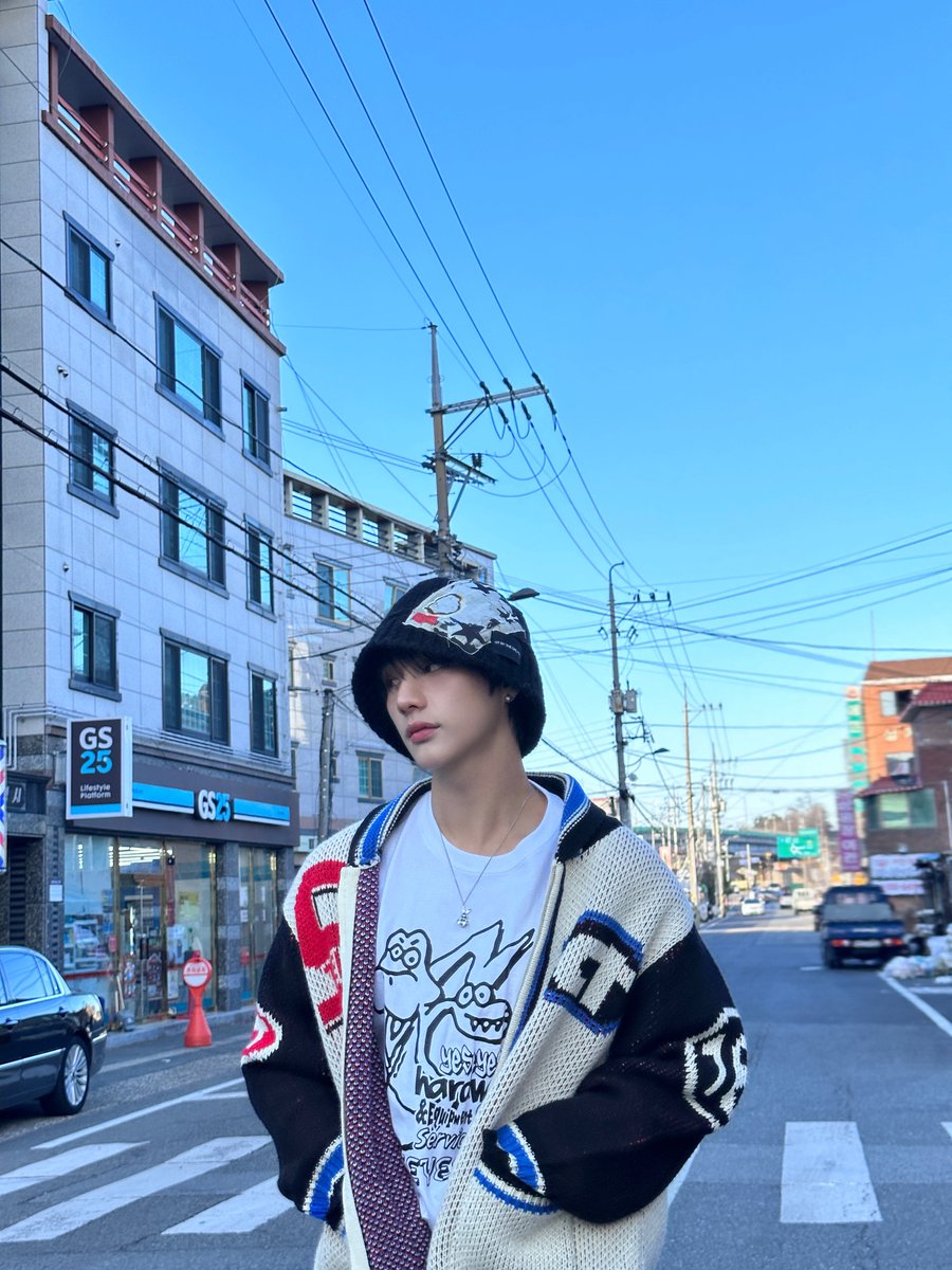 XODIAC_MEMBERS's tweet photo. [#씽] 

🤥🤥🙉

#XODIAC #소디엑 #SING #씽 https://t.co/RGuPNhLvyx