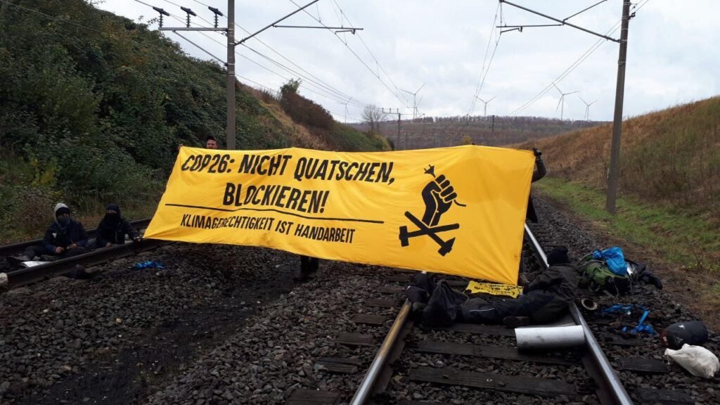 BlockNeurath's tweet photo. Bericht zum 2. Urteil gegen #blockNeurath zu 9 Monaten Haft  hier: https://t.co/Rf61F3b51A 
PDF mit dem "letzten Wort" der Gefährtin:
https://t.co/3U05EPi7PO https://t.co/ZgxbWUd6BB
