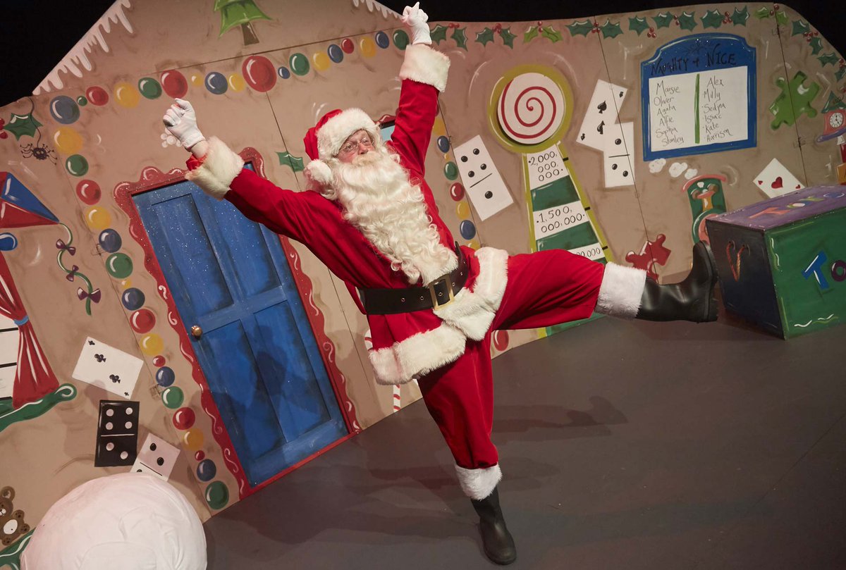 MartyMacFarm's tweet photo. Massive thanks to our wonderful audiences, cast, crew &amp; everyone @OLTheatre for making SANTA'S CHRISTMAS WISH there such a success so far - there's still time to catch Father #Christmas, Dotty the Elf, Dasher the Reindeer &amp; Pompom the Penguin in the last shows this weekend! https://t.co/ij99PNA7kD