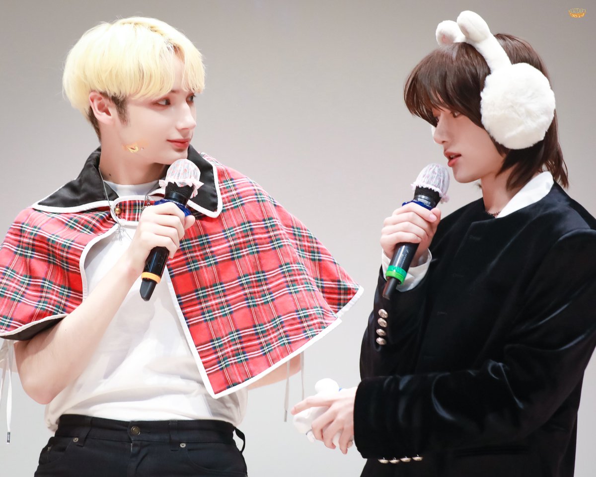 Eggtart0814's tweet photo. 231022 예스24

캐캐체 진심 좋아…❤️

#뀨닝즈 
#휴닝카이   #HUENINGKAI
#범규   #BEOMGYU
#투모로우바이투게더   #TXT https://t.co/UMGTcqv3ZQ