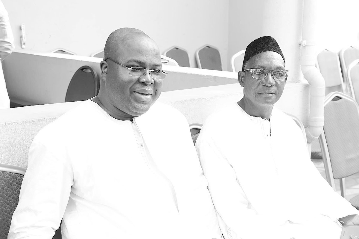 khalilkaba's tweet photo. Qu’Allah s.w.t nous accorde tous un oncle paternel comme lui. C’est le frangin de ton père qui se moque de tout le monde.

C’est lui qui, à ton insu, organise des séances de prières pour toi quand tu as des difficultés dans la vie. C’est lui qui fait les démarches de tous les mariages de ta famille.

C’est lui qui officie au baptême de tous les enfants. C’est l’homme des missions impossibles. C’est le dépositaire de l’Histoire de ta famille, la vraie. C’est le chouchou de ses belles sœurs.

Enfin, ultime hommage, tous les Kandara de Karfamoriah le surnommeront “My Father”.

Repose en Paix El Hadj Youssoufa Kaba alias Foumba. MY FATHER