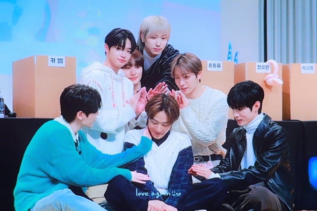 ๐๐๐ฃ๐ ๐๐๐๐๐ โกฬ เท tweet media