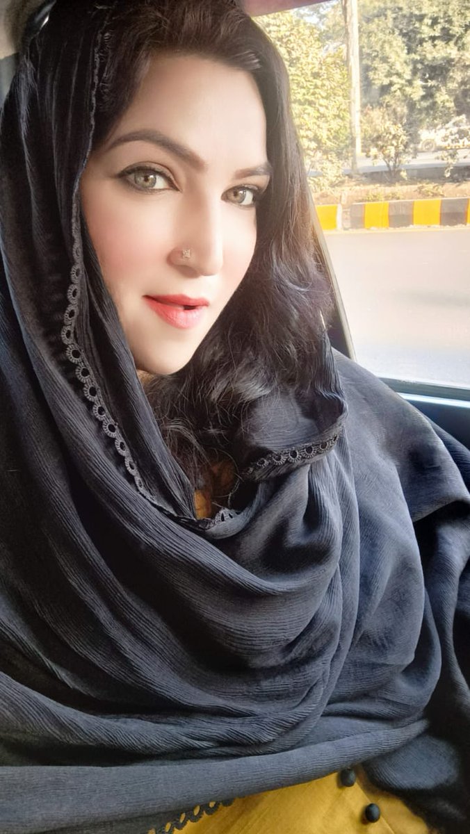 RabiaSyed20's tweet photo. #نوازشریف_ہی_چاہیئے 
خواتین کے ریزرو سیٹ کے  صوبائی اسمبلی کے نشست کاغذات جمع کئے۔۔ انشاء الله نواز شریف کی حکومت آنی والی ہے۔۔ https://t.co/QKzw8DEnIz