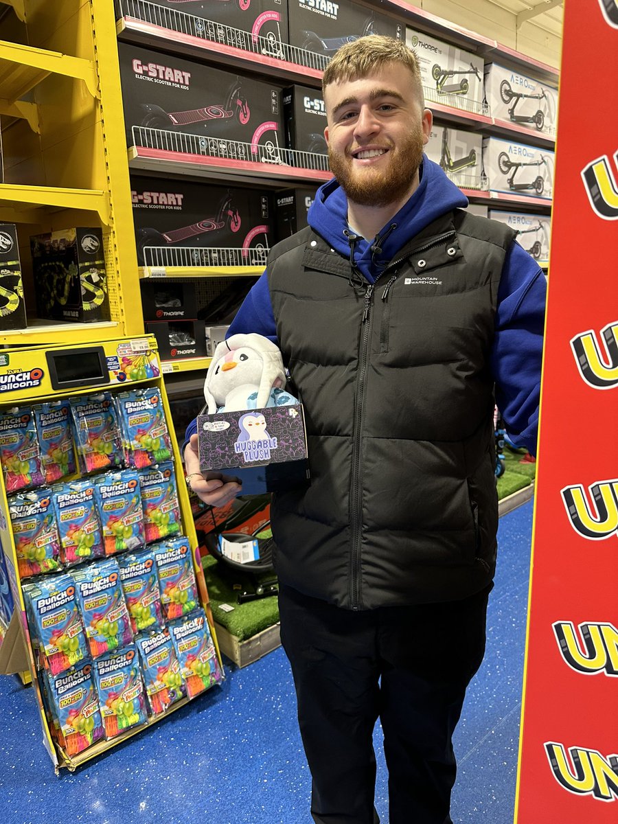 GM! Last min Christmas shopping for a lucky little girl! <a href="/ogallanoby/">Charlie :)</a> knows what’s good. <a href="/pudgypenguins/">Pudgy Penguins</a> 🐧