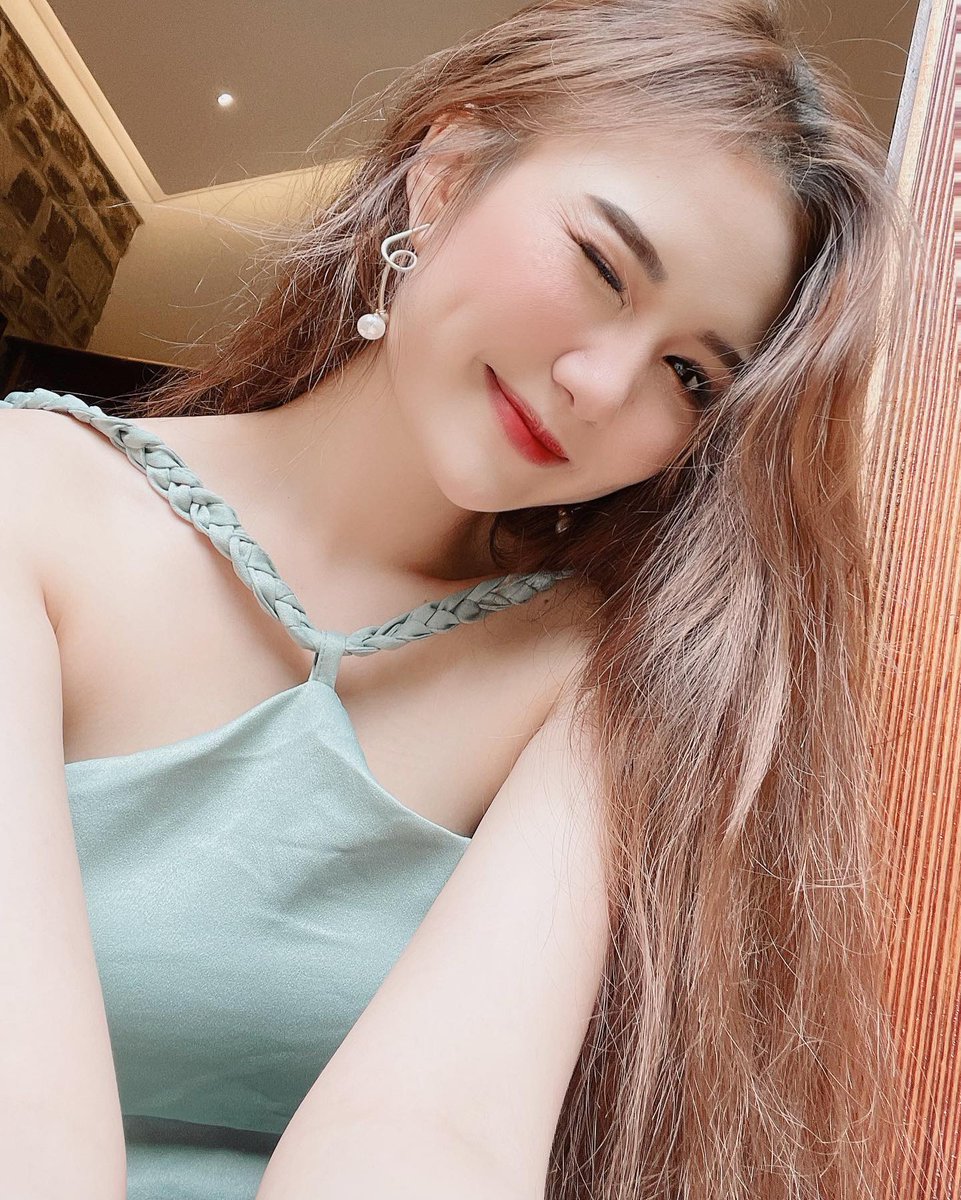 flatwise starveling blackball frondent
Tôi là một người phụ nữ yêu thích mua sắm và muốn tìm một người bạn đặc biệt để cùng đi mua sắm và thử những bộ trang phục mới. Bạn có muốn trở thành người tư vấn thời trang của tôi không?