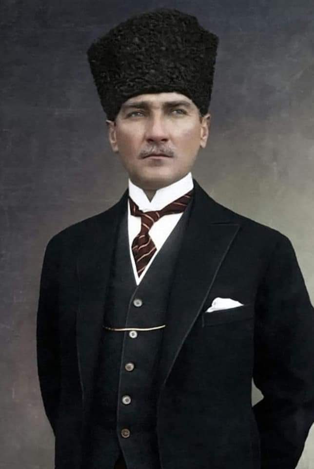 Cumhuriyet düşmanları tarafından 93 yıl önce şehit edilen Asteğmen Kubilay, Bekçi Hasan ve Bekçi Şevki’yi saygı ve minnetle anıyorum. Bazı karanlık zihinler Kubilay ve arkadaşlarının aziz hatırasını yok etmek istese de Türk Milleti kararlılıkla karşısında duracaktır✔️🎩