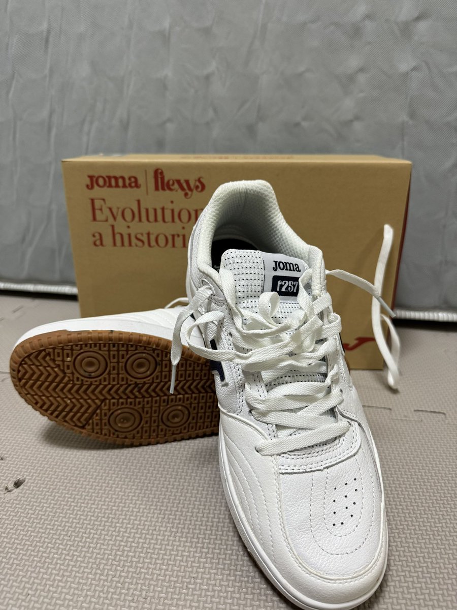 ari__0311's tweet photo. 自分へのご褒美届いた笑
このままプレイできそう笑
#joma
#flexys https://t.co/KzV7Plrmnj