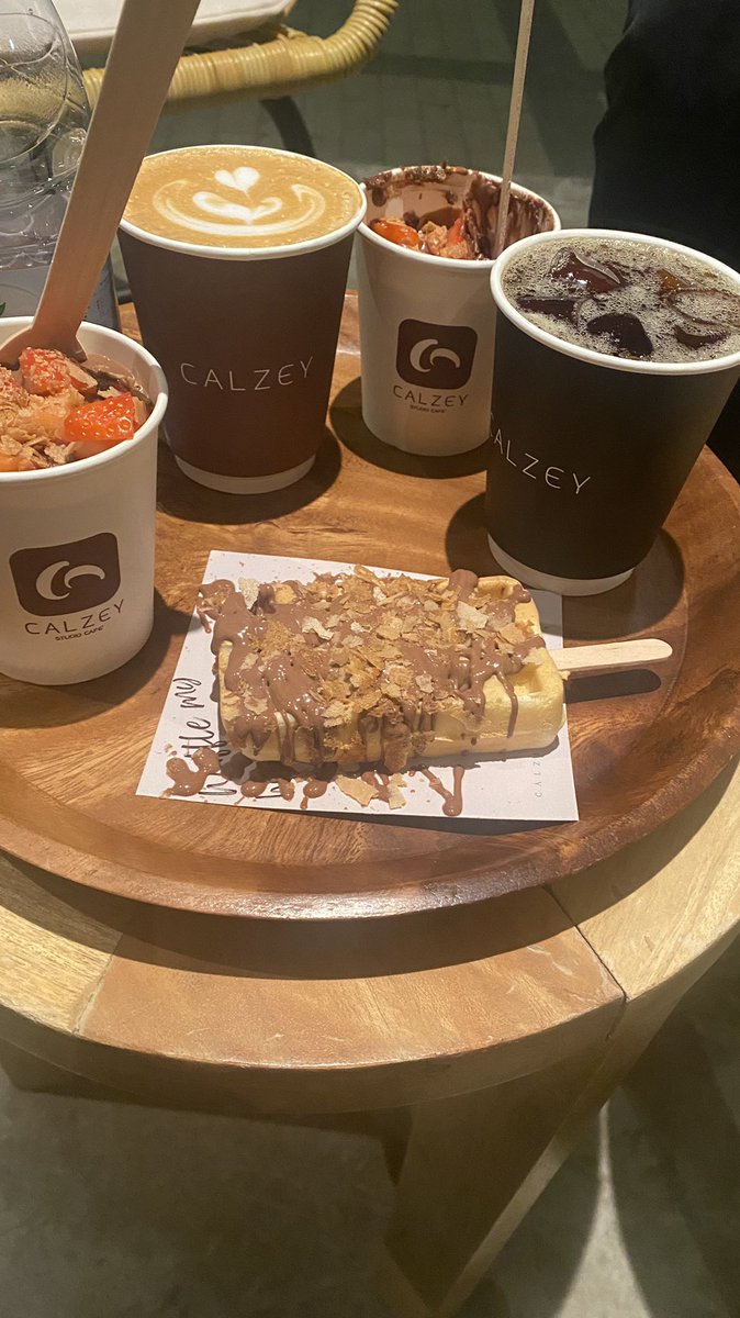 calzeysa's tweet photo. جربوا منتجات الشتاء في كالزي 

#كافيهات_الرياض
#قهوة_الصباح 
#قهوة_المساء 
#تغطيات
#مطاعم_كافيهات_الرياض
#الرياض_الآن 
#الرياض https://t.co/6YD1q9Yrnf