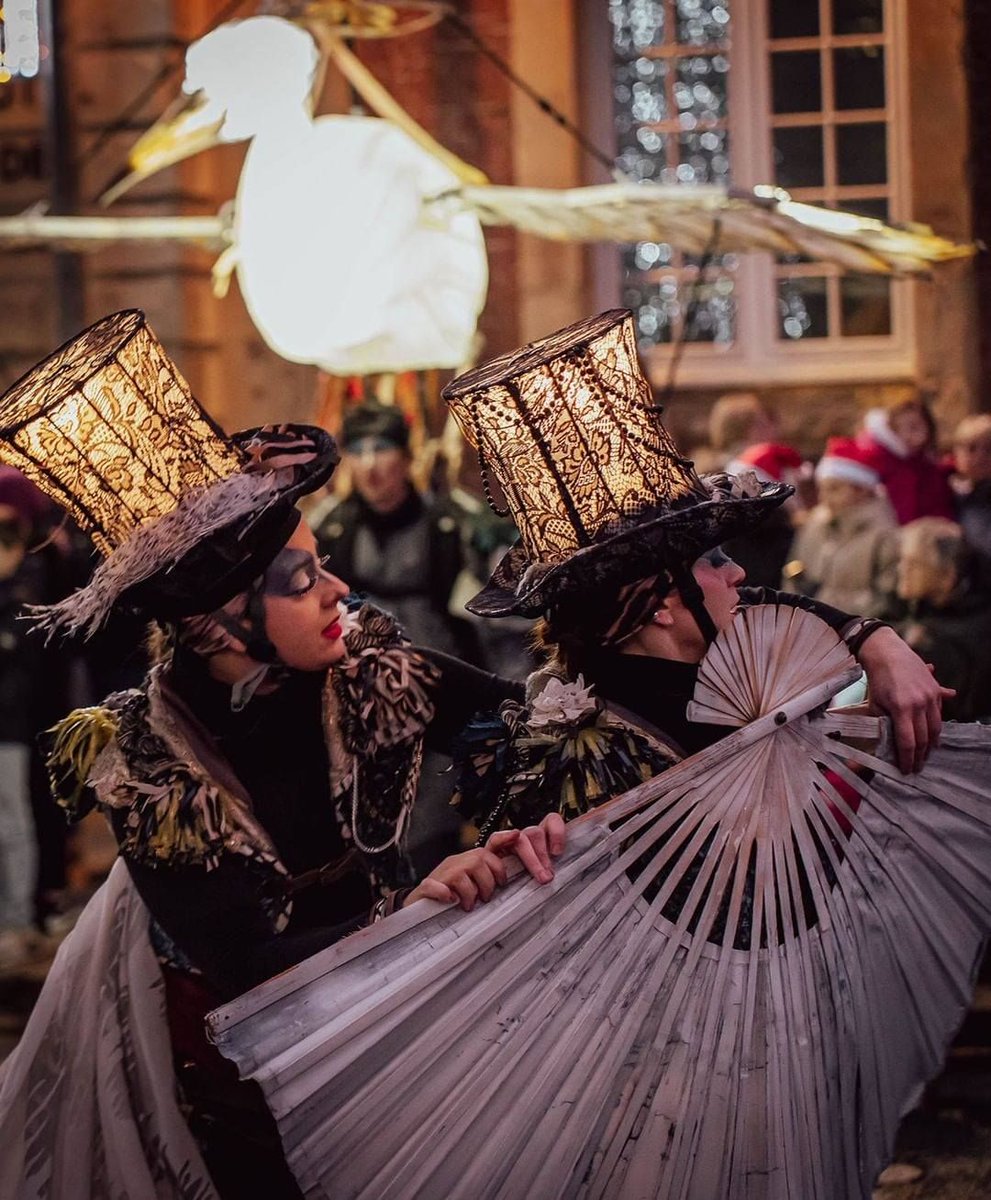 📆 𝗔𝗚𝗘𝗡𝗗𝗔 - Votre week-end à Fécamp sera festif et gourmand !

Nos partenaires vous proposent des menus de fête à déguster au restaurant ou à emporter ➡️ buff.ly/3RaptXg

Plus d'animations ➡️ buff.ly/3Rw9Pa0

© Ville de Fécamp