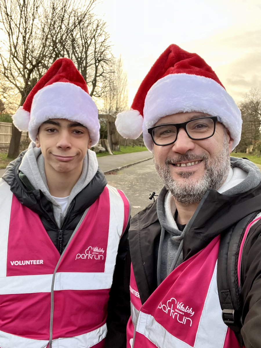 Another week volunteering at <a href="/Dulwichparkrun/">Dulwich parkrun</a> <a href="/parkrunUK/">parkrun UK</a> #fatherandson