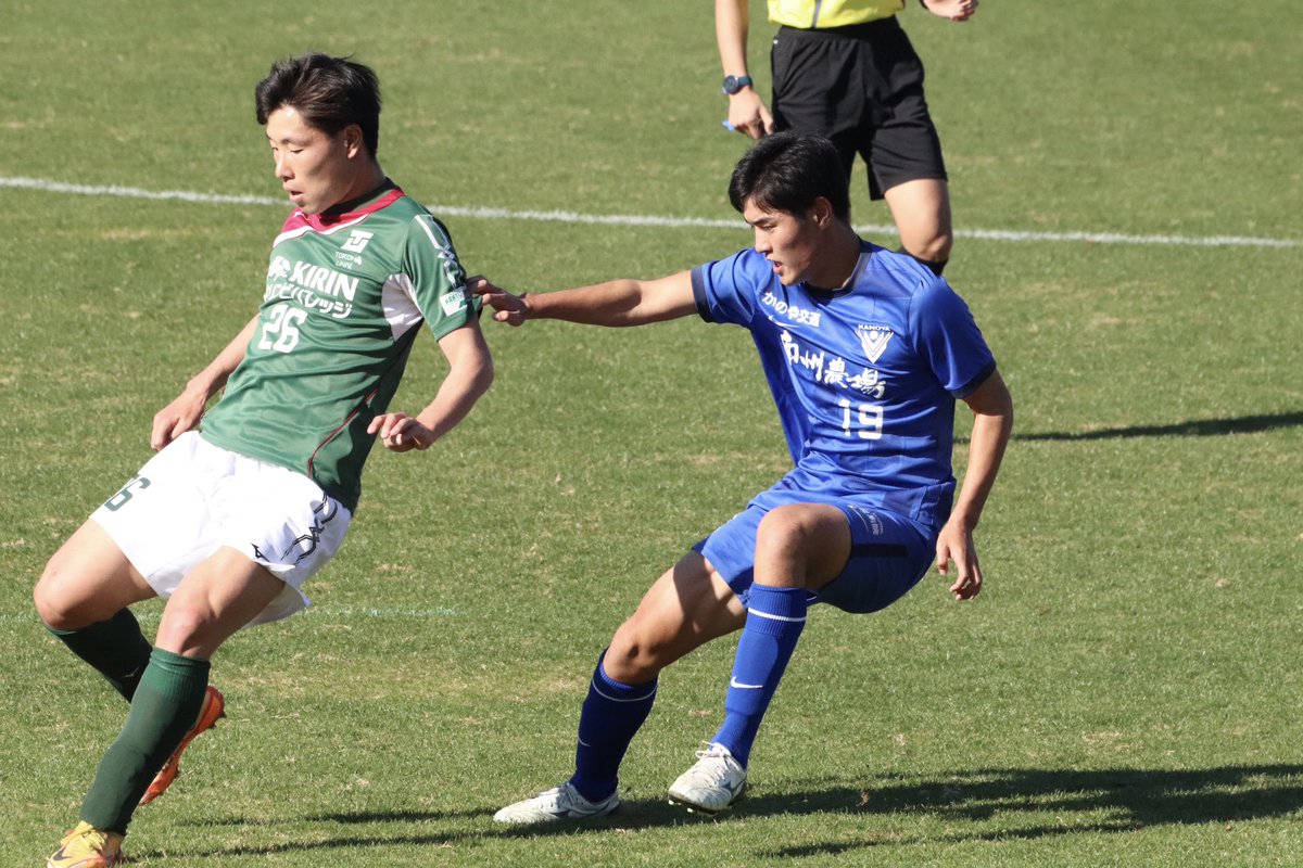 pr___f0011's tweet photo. 2023.12.07
MCCスポーツpresents 2023年度 第72回 全日本大���サッカー選手権大会 1回戦
常葉大学vs鹿屋体育大学
＠ AGFフィールド(0-1)

No.19 山下凜太郎選手選手

#鹿屋体育大学サッカー部 https://t.co/sqoCkfDQf7
