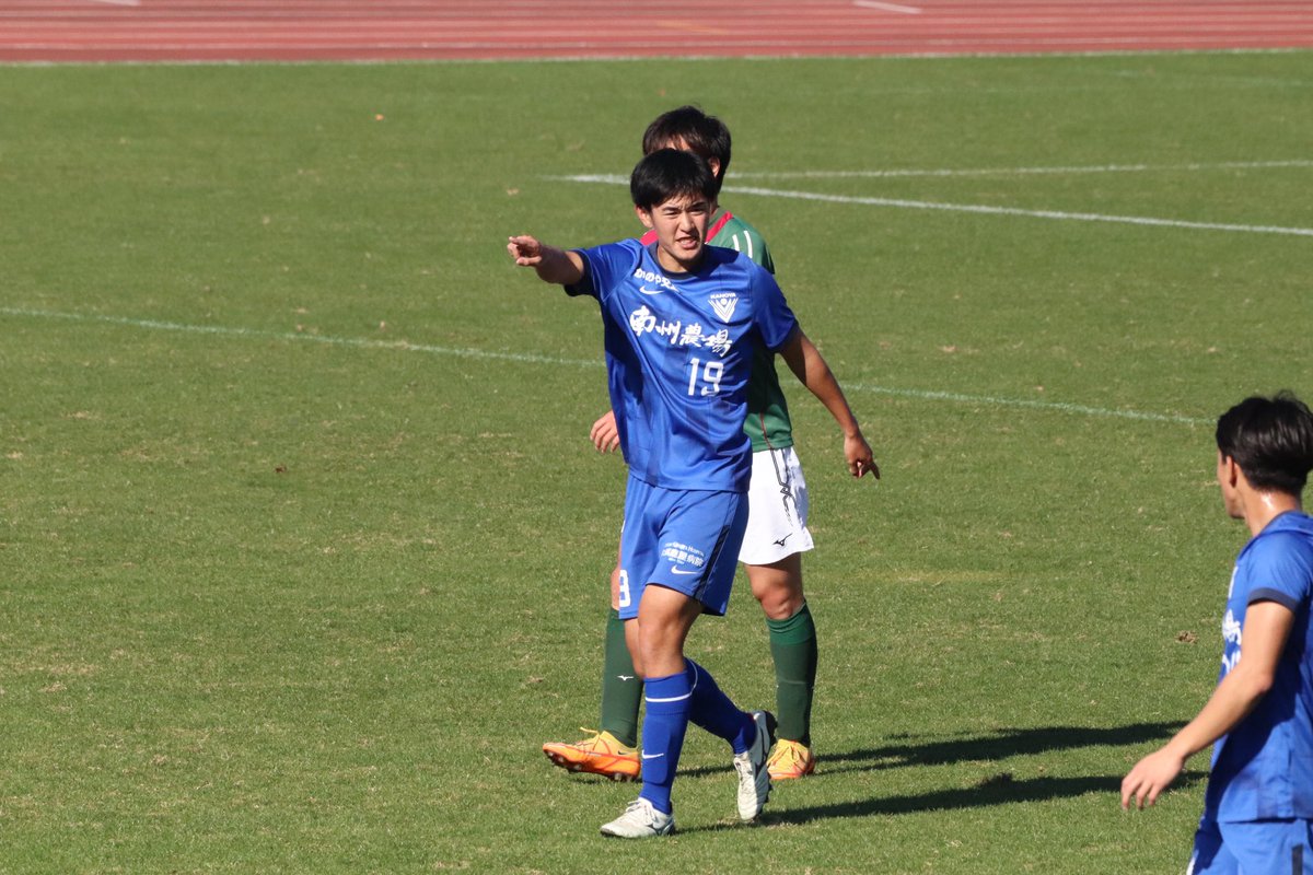 pr___f0011's tweet photo. 2023.12.07
MCCスポーツpresents 2023年度 第72回 全日本大���サッカー選手権大会 1回戦
常葉大学vs鹿屋体育大学
＠ AGFフィールド(0-1)

No.19 山下凜太郎選手選手

#鹿屋体育大学サッカー部 https://t.co/sqoCkfDQf7