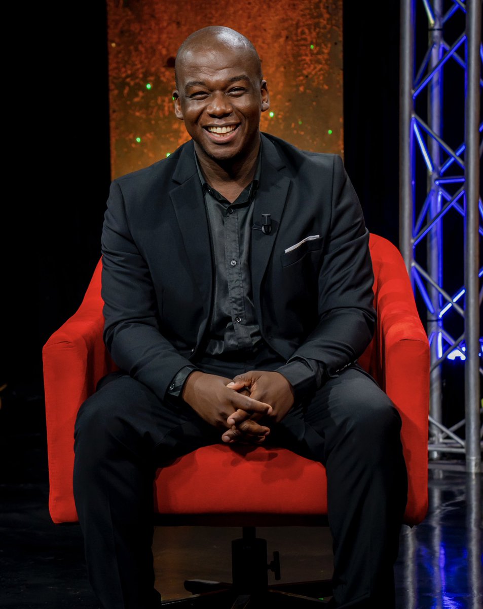 Reconnaissant. 

Je suis reconnaissant envers les cieux pour tous les événements passés, bons ou mauvais. 

Reconnaissant pour chaque rencontre, chaque encouragement et chaque humiliation, chaque réussite et chaque échec, pour toutes les fois où j’ai été brillant, et pour celles