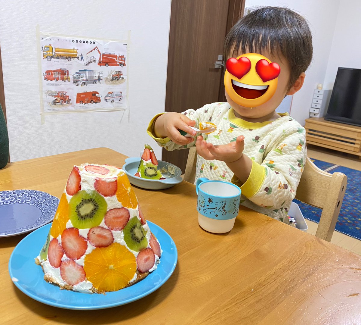 nekonekooon's tweet photo. トラブルあってどうなるかと思ったけど無事完成した🎄 https://t.co/oeEul1mHZJ