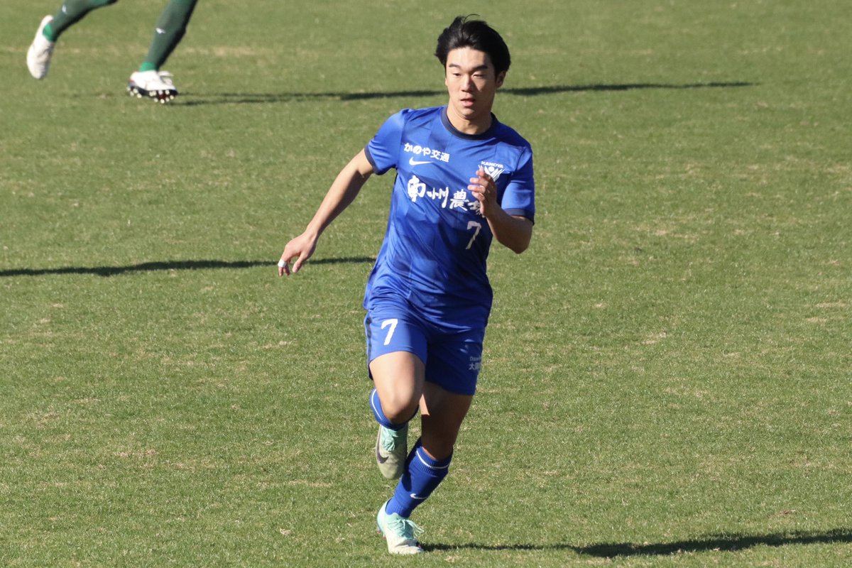 pr___f0011's tweet photo. 2023.12.07
MCCスポーツpresents 2023年度 第72回 全日本大学サッカー選手権大会 1回戦
常葉大学vs鹿屋体育大学
＠ AGFフィールド(0-1)

No.7 片山颯人選手

#鹿屋体育大学サッカー部 https://t.co/k20hzceYJp