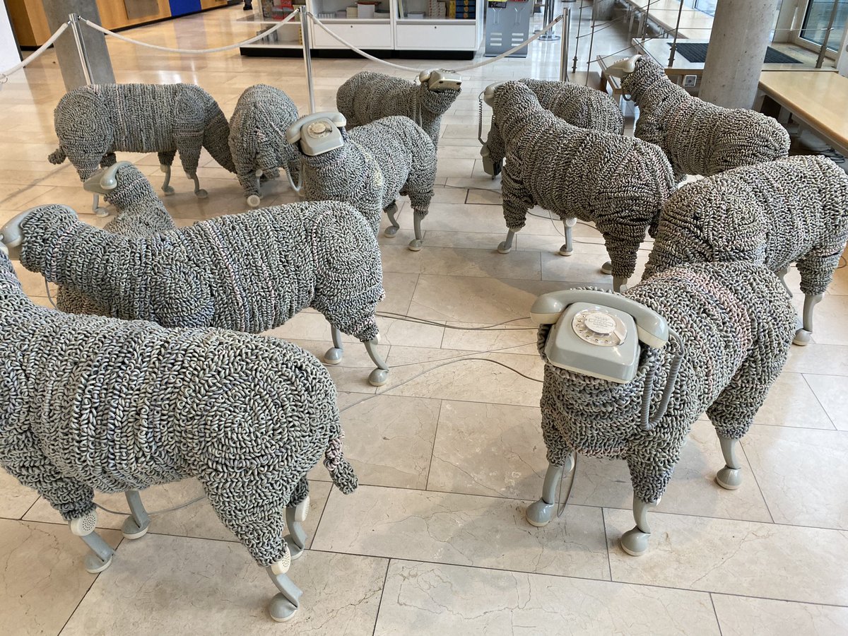 vuvivi_de's tweet photo. 📌Museum für Kommunikation in Frankfurt am Main // Jean-Luc Cornec‘s Telephone Sheep https://t.co/0JWoHtHj83