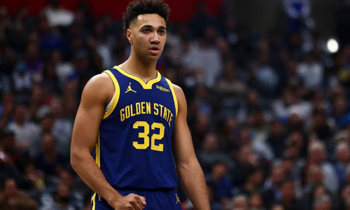 BballWWPickups's tweet photo. With @Warriors roster all over the place these days, it looks like @TrayceJackson-Davis is showing some serious upside!🏀

Last 3 games - 11.3 PTS, 12 REB, 2.3 AST, 0.7 STL &amp; 1.7 BLK!🔥

If you have some dead weight, give him a go!🌟

#NBA #GOLDENSTATE #NBAFANTASY #NBADFS #GSW https://t.co/zaEkyEnlmh