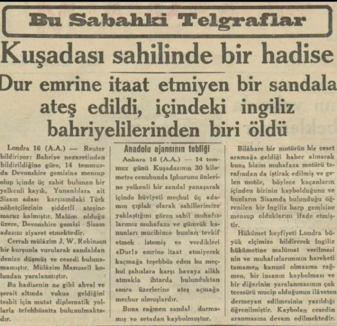 K_TURK_19051919's tweet photo. Atatürk Türkiyesi, İngiliz ajanlarını astığı gibi Balıkesirli Er Musa için İngilizlerle savaşı dahi göze almıştı!  

"Şeyh Sait İngiliz ajanı olsaydı ona kimse dokunamazdı" diyor bazı çapsızlar. Zira onlar İngilizleri Tanrı gibi görüyor. Atatürk Türkiye'si bırakın İngiliz ajanını asmayı İngiliz deniz subaylarını vuran Er Musa'mız için İngilizlerle savaşı dahi göze almıştı.

Tarih 14.07.1934 İngiliz filosu Ege’de dolaşırken 4 İngiliz askeri tekneyle Kuşadası Dipburun Kanapiçe Koyuna yaklaşır. İngiliz denizciler karaya çıkarken Er MUSA, “Dur! Teslim ol!” diye uyarır ama İngilizler uyarıyı dinlemezler.

İngilizler kaçarlarken Er Musa tüfeğinin tetiğini arka arkaya çeker. İngiliz subaylarından birisi hayatını kaybeder biri yaralanır. Gelenlerin, Sisam Adası'nda demirleyen İngiliz donanmasına ait HMS Devonshire Savaş Gemisinin 4 subayı olduğu öğrenilir. (fotodaki gemi) 

Kuşadası Kaymakamı Dilaver Argun olayla ilgili Ankara’yı bilgilendirir. Ankara’dan talimat gelmesi beklenirken, bir İngiliz savaş gemisi Kuşadası Limanı’na demirler. 2 İngiliz subayı karaya çıkıp, Kaymakamın makamına gider. Kaymakamdan askerlerinin hesabını sormaya çalışırlar.

Burnu büyük İngilizler öfkelidir. Osmanlı Türkiye'sinde daha evvel istedikleri gibi bu sularda gezen İngilizler, daha yeni kurulmuş bir devletin askerinin “asil ve güneşin batmadığı imparatorluğun askerini” nasıl öldürdüğünü anlamış değildir. 

Bu onlara göre bu olacak şey değildir. İstedikleri gibi bu topraklarda at koşturup istedikleri topraklara ayak basmaya alışmışlardır 1838’den beri.  İngilizlere taziyeleri bildirilir, Kaymakam “Türk sularına izinsiz girilmesi nedeniyle askerin görevini yaptığını” anlatır.

İngiliz asker için gerekli tören yapılır ama Osmanlı Türkiye'sinde konsolosluk bahçesine bir çocuğun erik düşürmek için attığı taşı bile sorun eden ve devletten tazminat ile çocuğun okulunda özrünü bile elde edebilen İNGİLİZLER kızgındır ve ısrarcıdır.

“Er Musa kesinlikle cezalandırılmalıdır ve TAZMİNAT verilmelidir. ”

Diplomatik baskı kurulur hatta daha büyük bir donanmayla Kuşadası kıyılarına gelmeye karar verirler. Alışmışlardır  OSMANLI TÜRKİYESİNE Ama artık TÜRKİYE CUMHURİYETİ vardır hem de sözde değil uygulamada…

Atatürk bu olayı öğrenir öğrenmez tam da İsveçlilerin dediği gibi “ Atatürk gibi düşünüp Atatürk gibi kararını hızla verir” Cevat Abbas’a Ankara’ya iletilmek üzere “Türk askeri, kendisine düşen vazifeyi yapmıştır” der ve   Verdiği emir şu dur:

Görevini yaptığı anlaşılan Türk eri Balıkesirli Musa, yerinden alınamaz ve cezalandırılamaz. Gerekirse Musa için İngiltere ile savaş göze alınır.  "Şimdi Ankara'ya hareket ediyorum. Ege’de kısmi seferberlik emri veriyorum."

Ege bölgesindeki birlikler kısmi seferberlik durumuna geçirilir. İzmir Müstahkem Mevki Komutanlığı birlikleri, Balıkesir’den 2. Kolordu ile Afyon’daki 1. Kolordu bölgeye doğru yola çıkar!  Yani ER MUSASI için Türkiye Cumhuriyeti kararını vermiştir.

Türkiye Cumhuriyeti iktidarı, Er Musa için dünyanın ‘kabadayısı’ İngiltere ile gerekirse savaşacaktır!

Kuşadası halkının telaşa kapılmaması için gerekli uyarılar yapılır. Madem ki Gazi Paşa,seferberlik emrini vermiştir; o zaman bu emrin bir an önce yerine getirilmesi gerekir.

Bir süre sonra, seferberlik haberini alan  İngiliz Filosu Başkomutanından bir telgraf gelir, bizimle savaşı göze alamamışlardır. 19.07.1934’te çekilen telgraf şöyledir: 

 "Kaymakam Bey, 
Kuşadası. 
Ölü subayın cesedini aramak için İngiliz makamlarına izin verildiği anlaşıldı. Bunun telle tekrarını ve onaylanmasını rica ederim.   

Sisam’da İngiliz Başkumandanı."  

Kaymakam Dilaver Bey, Milli Savunma Bakanı Zeki Bey’le görüşür. 

Başbakan İnönü arar. Şunları yazdırır: 

"Kaymakam Bey’e! 

a-İngiliz Donanmasının sizden, cesedi aramak için verilmiş olan iznin onayını istediği anlaşıldı.

b-Tarafımızdan onaylı teyit cevabının verilmesi ve motorlarımızın her kolaylığı göstereceğinin bildirilmesi uygun görüldü. İngiliz makamlarının araması sırasında, dostça davranılması ve bir olaya meydan verilmemesi lazımdır."

20.07.1934'de,Kuşadası Kanapiçe koyunda yapılacak tören ile ilgili programı Kaymakam Ankara’ya bildirir. Törene İngiliz gemilerinin yanında, İzmir’den gelen Kocatepe torpidomuz da katılır. Denize çelenk bırakılır. Saygı duruşu ve atışı yapılır. Tören dostluk içinde biter.

Türkiye Cumhuriyeti’ni kuran, Ulusumuzu çağdaş, uygar ve bağımsız bir devlet durumuna getiren Ulu Önder Atatürk, Balıkesirli Er Musa için İngiliz Emperyalizmi ile savaşı göze almış, izlediği saygın devlet adamı politikasıyla emperyalizme meydan okumuş ve geri adım attırmıştır.

Demek ki tam bağımsızlıktan, özgürlükten, ulusal çıkarlardan ödün vermeyen uluslar emperyalizmi dize getirir.

Olaya ilişkin kaynaklar:  

-Halit Çapın-Kanapiçe Olayı,Silahlı Kuv. Dergisi, Ocak 2005 Sayısı,   

-Tümamiral Cem Gürdeniz’in "Türk Dış Siyasetinde Deniz Gücü’nün Rolü" makalesi.

-İngiliz ve Türk basını