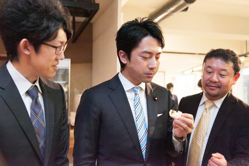 NanimoBot's tweet photo. 食べる前は味がしなかったのに、食べると味がしますね。 https://t.co/GMfOteHi1N